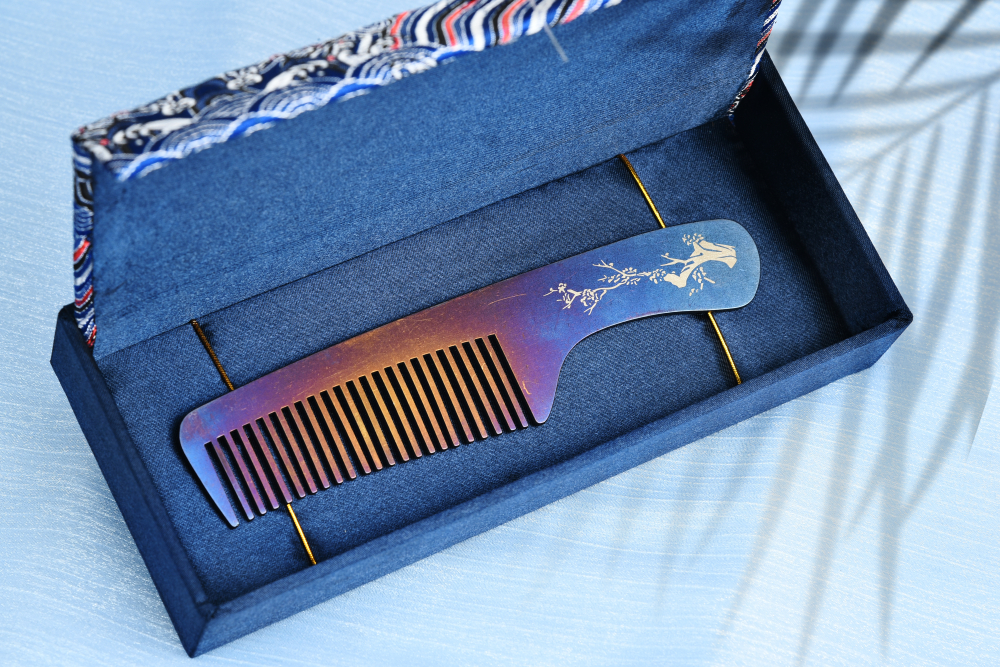 Titanium comb – big