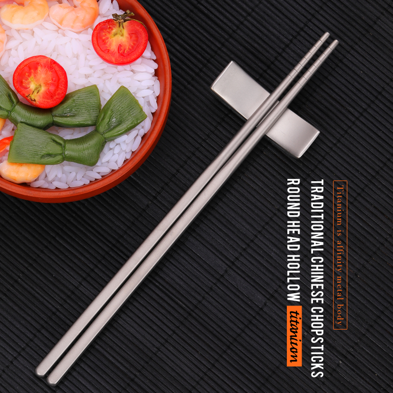 The hollow round chopsticks